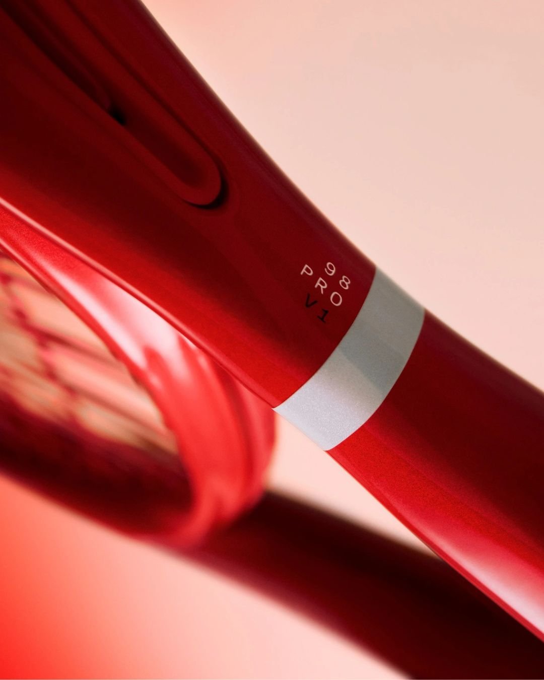 Wilson Defyer 100L V1 Tennis Racket - Image 3